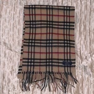 Authentic classic cashmere and wool scarf.